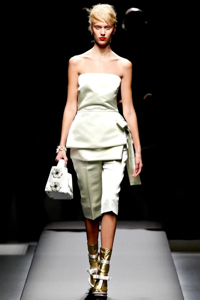 Look 38